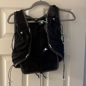 Ultimate direction vesta